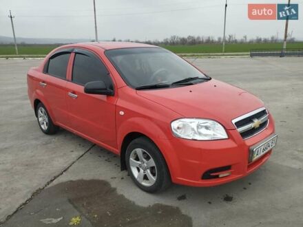 Красный Шевроле Авео, объемом двигателя 1.5 л и пробегом 220 тыс. км за 4050 $, фото 1 на Automoto.ua