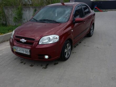 Красный Шевроле Авео, объемом двигателя 1.6 л и пробегом 245 тыс. км за 3790 $, фото 1 на Automoto.ua