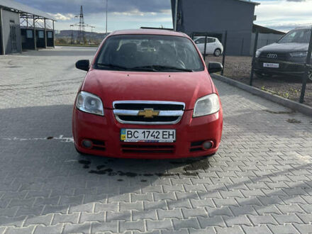 Красный Шевроле Авео, объемом двигателя 1.5 л и пробегом 181 тыс. км за 2700 $, фото 1 на Automoto.ua