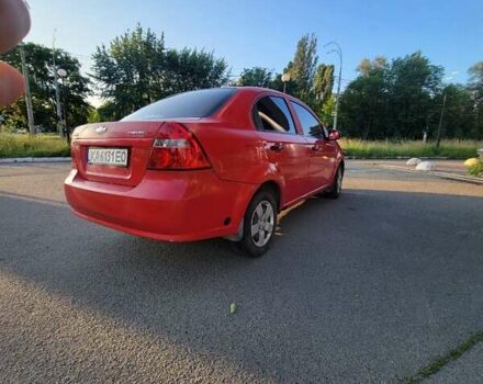 Красный Шевроле Авео, объемом двигателя 1.5 л и пробегом 315 тыс. км за 2300 $, фото 1 на Automoto.ua
