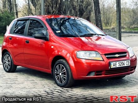 Шевроле Авео 2008 в Першотравенске на Automoto.ua Красный Шевроле Авео, объемом двигателя 1.5 л и пробегом 128 тыс. км за 4499 $, фото 1 на Automoto.ua