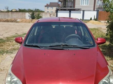 Шевроле Авео 2009 в Николаеве на Automoto.ua Красный Шевроле Авео, объемом двигателя 1.21 л и пробегом 185 тыс. км за 3300 $, фото 1 на Automoto.ua