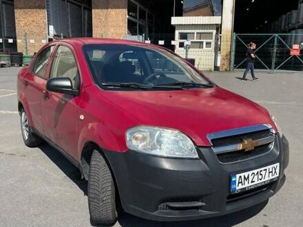 Красный Шевроле Авео, объемом двигателя 1.5 л и пробегом 577 тыс. км за 2100 $, фото 1 на Automoto.ua
