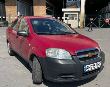 Красный Шевроле Авео, объемом двигателя 1.5 л и пробегом 577 тыс. км за 2100 $, фото 1 на Automoto.ua