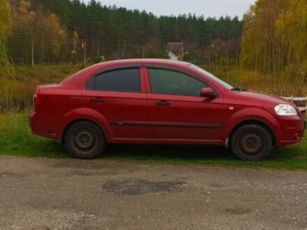 Красный Шевроле Авео, объемом двигателя 1.5 л и пробегом 217 тыс. км за 4500 $, фото 1 на Automoto.ua