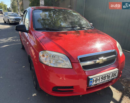 Красный Шевроле Авео, объемом двигателя 1.5 л и пробегом 250 тыс. км за 3400 $, фото 1 на Automoto.ua