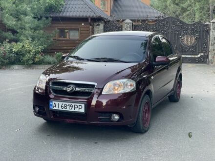 Красный Шевроле Авео, объемом двигателя 1.5 л и пробегом 76 тыс. км за 4300 $, фото 1 на Automoto.ua