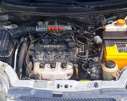 Шевроле Авео, об'ємом двигуна 1.5 л та пробігом 141 тис. км за 1500 $, фото 3 на Automoto.ua