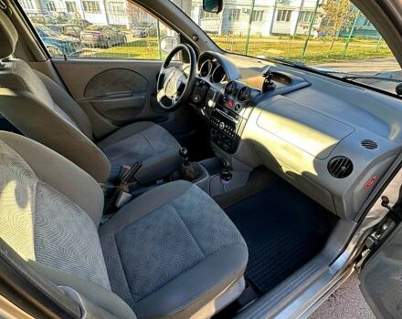 Шевроле Авео, объемом двигателя 1.5 л и пробегом 250 тыс. км за 2100 $, фото 6 на Automoto.ua