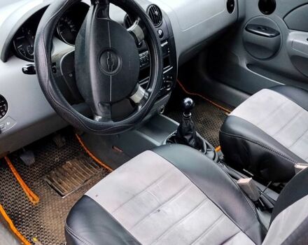 Шевроле Авео, об'ємом двигуна 1.5 л та пробігом 280 тис. км за 2300 $, фото 6 на Automoto.ua