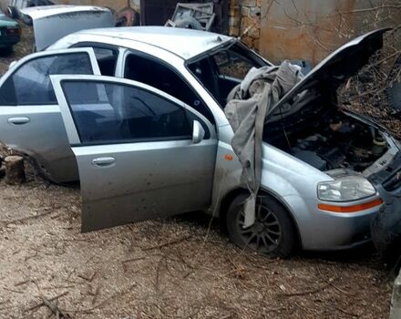 Шевроле Авео, об'ємом двигуна 1.6 л та пробігом 250 тис. км за 1200 $, фото 1 на Automoto.ua