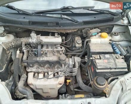 Шевроле Авео, объемом двигателя 1.5 л и пробегом 190 тыс. км за 2850 $, фото 4 на Automoto.ua