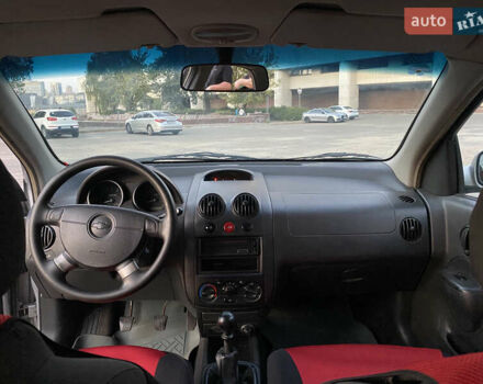 Шевроле Авео, объемом двигателя 1.5 л и пробегом 180 тыс. км за 3650 $, фото 8 на Automoto.ua