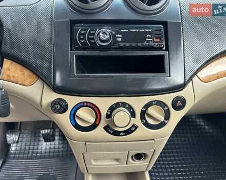 Шевроле Авео, об'ємом двигуна 1.6 л та пробігом 199 тис. км за 3699 $, фото 12 на Automoto.ua