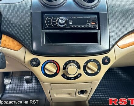 Шевроле Авео, об'ємом двигуна 1.6 л та пробігом 199 тис. км за 3699 $, фото 8 на Automoto.ua