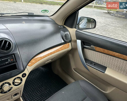 Шевроле Авео, об'ємом двигуна 1.6 л та пробігом 199 тис. км за 3699 $, фото 11 на Automoto.ua