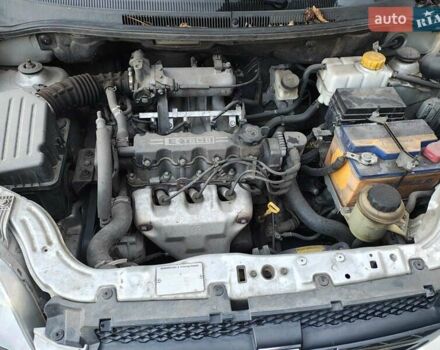 Шевроле Авео, об'ємом двигуна 1.5 л та пробігом 205 тис. км за 4200 $, фото 2 на Automoto.ua