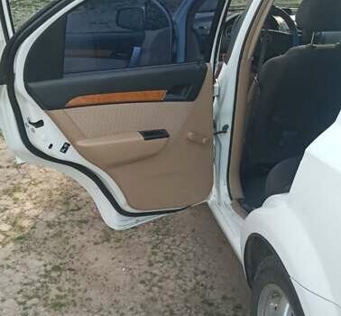 Шевроле Авео, об'ємом двигуна 1.6 л та пробігом 225 тис. км за 4200 $, фото 7 на Automoto.ua