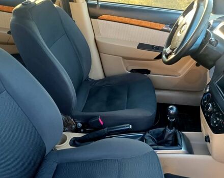 Шевроле Авео, объемом двигателя 1.6 л и пробегом 254 тыс. км за 3300 $, фото 4 на Automoto.ua