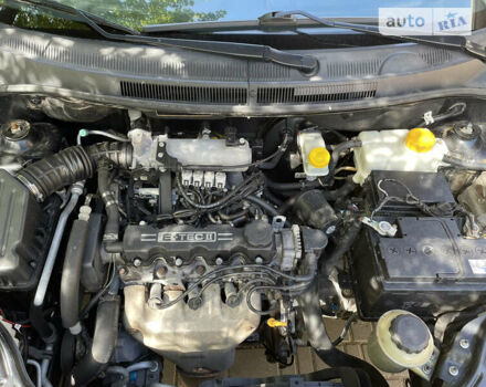 Шевроле Авео, объемом двигателя 1.5 л и пробегом 187 тыс. км за 4500 $, фото 2 на Automoto.ua
