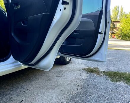 Шевроле Авео, объемом двигателя 1.6 л и пробегом 180 тыс. км за 6000 $, фото 5 на Automoto.ua