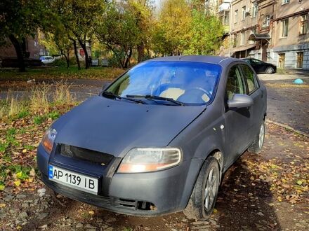 Шевроле Авео, объемом двигателя 1.5 л и пробегом 350 тыс. км за 2100 $, фото 1 на Automoto.ua