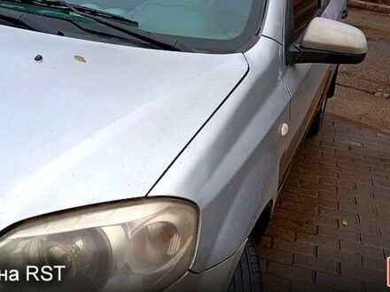 Шевроле Авео, об'ємом двигуна 1.5 л та пробігом 200 тис. км за 3000 $, фото 1 на Automoto.ua