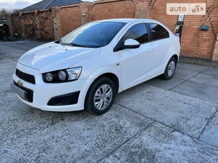 Шевроле Авео 2014 у Києві на Automoto.ua Шевроле Авео, об'ємом двигуна 1.4 л та пробігом 95 тис. км за 6800 $, фото 1 на Automoto.ua