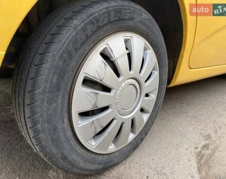 Желтый Шевроле Авео, объемом двигателя 1.2 л и пробегом 188 тыс. км за 3950 $, фото 43 на Automoto.ua