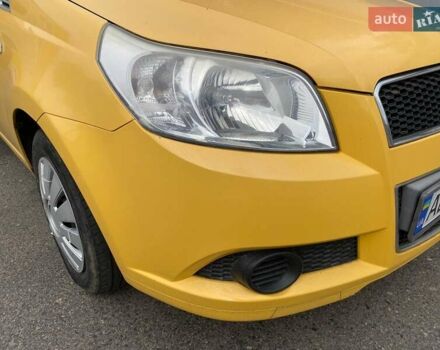 Желтый Шевроле Авео, объемом двигателя 1.2 л и пробегом 188 тыс. км за 3950 $, фото 9 на Automoto.ua
