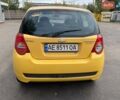 Желтый Шевроле Авео, объемом двигателя 1.2 л и пробегом 188 тыс. км за 3500 $, фото 1 на Automoto.ua
