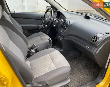 Желтый Шевроле Авео, объемом двигателя 1.2 л и пробегом 188 тыс. км за 3950 $, фото 24 на Automoto.ua