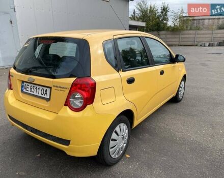 Желтый Шевроле Авео, объемом двигателя 1.2 л и пробегом 188 тыс. км за 3950 $, фото 2 на Automoto.ua