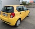 Желтый Шевроле Авео, объемом двигателя 1.2 л и пробегом 188 тыс. км за 3950 $, фото 2 на Automoto.ua
