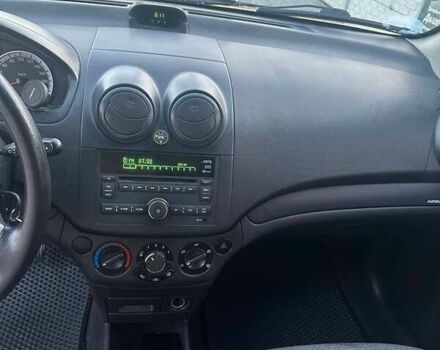 Желтый Шевроле Авео, объемом двигателя 1.21 л и пробегом 196 тыс. км за 4500 $, фото 2 на Automoto.ua