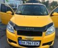 Желтый Шевроле Авео, объемом двигателя 1.2 л и пробегом 200 тыс. км за 4500 $, фото 1 на Automoto.ua