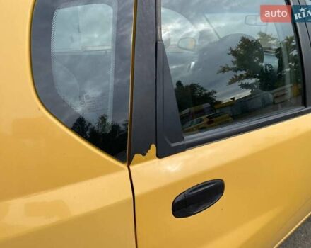 Желтый Шевроле Авео, объемом двигателя 1.2 л и пробегом 188 тыс. км за 3950 $, фото 27 на Automoto.ua