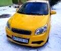 Желтый Шевроле Авео, объемом двигателя 1.2 л и пробегом 190 тыс. км за 3800 $, фото 1 на Automoto.ua