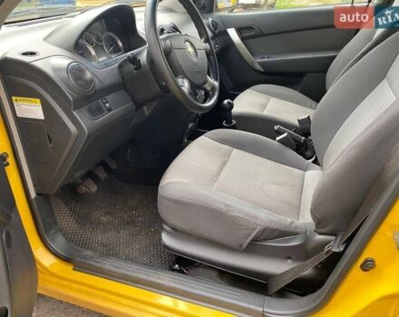 Желтый Шевроле Авео, объемом двигателя 1.2 л и пробегом 188 тыс. км за 3950 $, фото 29 на Automoto.ua