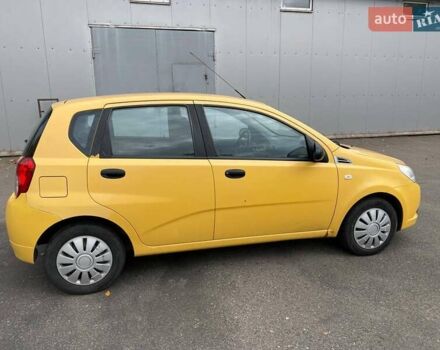 Желтый Шевроле Авео, объемом двигателя 1.2 л и пробегом 188 тыс. км за 3950 $, фото 5 на Automoto.ua