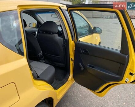Желтый Шевроле Авео, объемом двигателя 1.2 л и пробегом 188 тыс. км за 3950 $, фото 23 на Automoto.ua