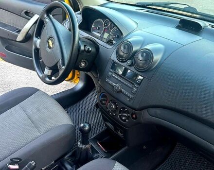 Жовтий Шевроле Авео, об'ємом двигуна 1.2 л та пробігом 200 тис. км за 4500 $, фото 3 на Automoto.ua