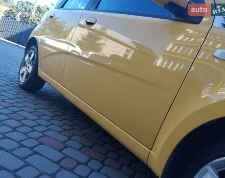 Желтый Шевроле Авео, объемом двигателя 1.21 л и пробегом 145 тыс. км за 4250 $, фото 7 на Automoto.ua