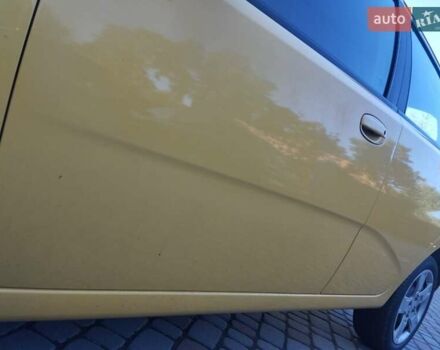 Желтый Шевроле Авео, объемом двигателя 1.21 л и пробегом 145 тыс. км за 4250 $, фото 2 на Automoto.ua