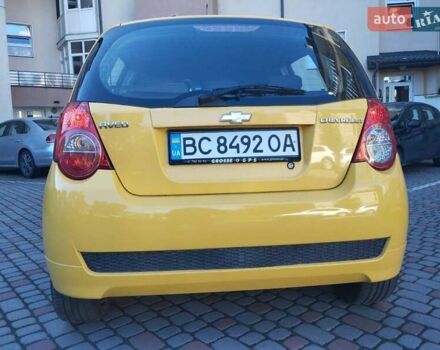 Желтый Шевроле Авео, объемом двигателя 1.21 л и пробегом 145 тыс. км за 4250 $, фото 6 на Automoto.ua