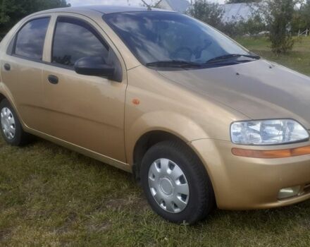 Желтый Шевроле Авео, объемом двигателя 1.4 л и пробегом 260 тыс. км за 1500 $, фото 4 на Automoto.ua