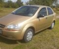 Желтый Шевроле Авео, объемом двигателя 1.4 л и пробегом 260 тыс. км за 1500 $, фото 1 на Automoto.ua