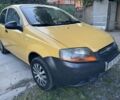 Желтый Шевроле Авео, объемом двигателя 0 л и пробегом 235 тыс. км за 1751 $, фото 1 на Automoto.ua
