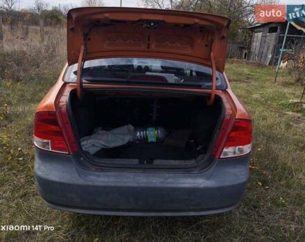 Желтый Шевроле Авео, объемом двигателя 1.5 л и пробегом 180 тыс. км за 2700 $, фото 5 на Automoto.ua