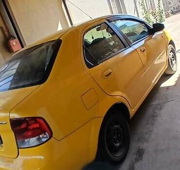 Жовтий Шевроле Авео, об'ємом двигуна 1.5 л та пробігом 184 тис. км за 3150 $, фото 2 на Automoto.ua